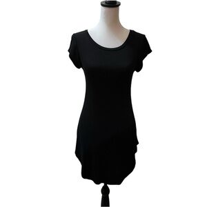 🌟 Occasion, Black Scoop Neck Cap Sleeve Top